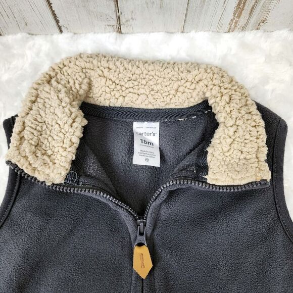 Carter's Zip Up Vest Black Size 18m - Picture 4 of 7